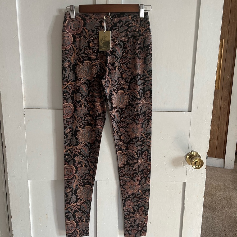 Peruvian Connection Floral Leggings - NWT